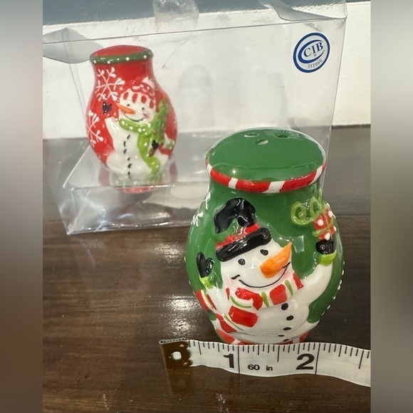 SIB. Snowman salt and pepper shaker. - Picture 4 of 6